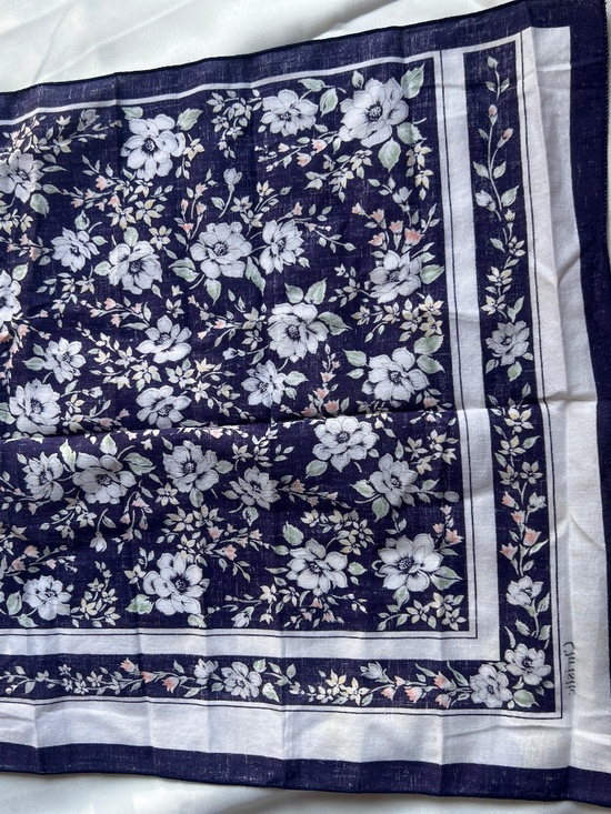 Handkerchief - Picture 3 of 3